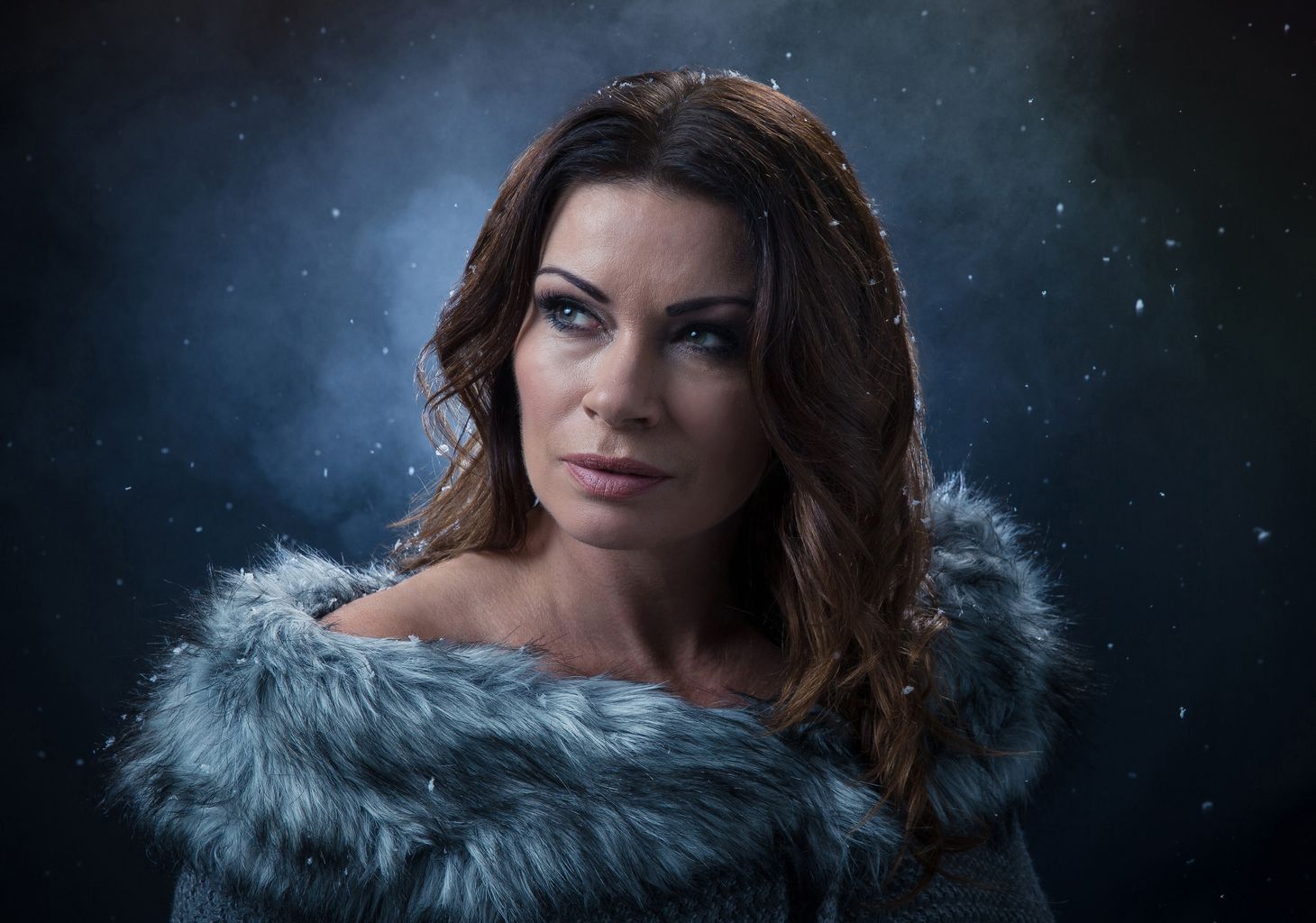 Carla Returns To Coronation Street But What Secret Is She Hiding 
